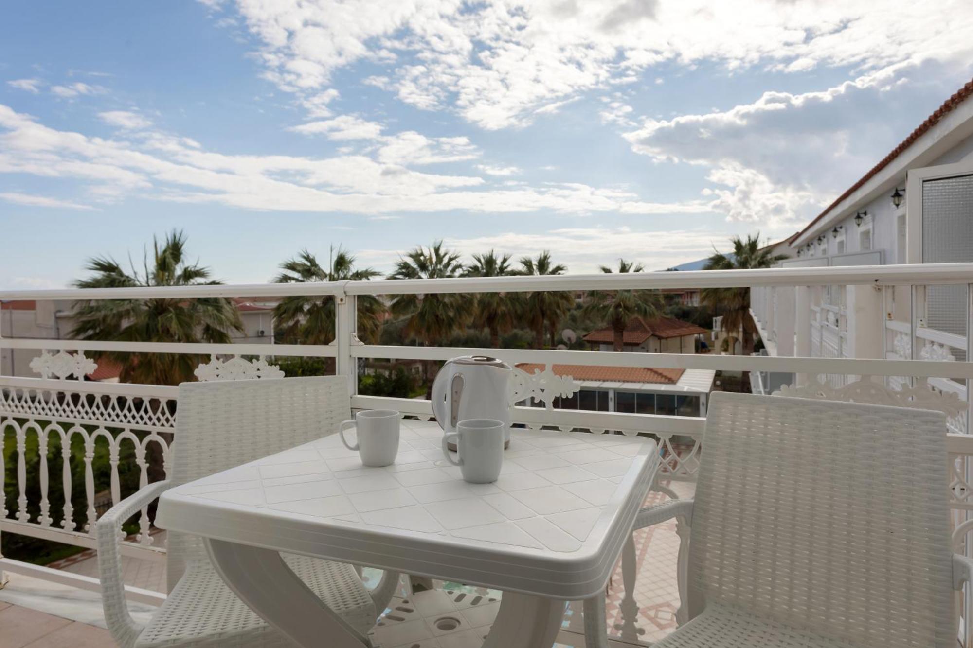 Hotel Holidays