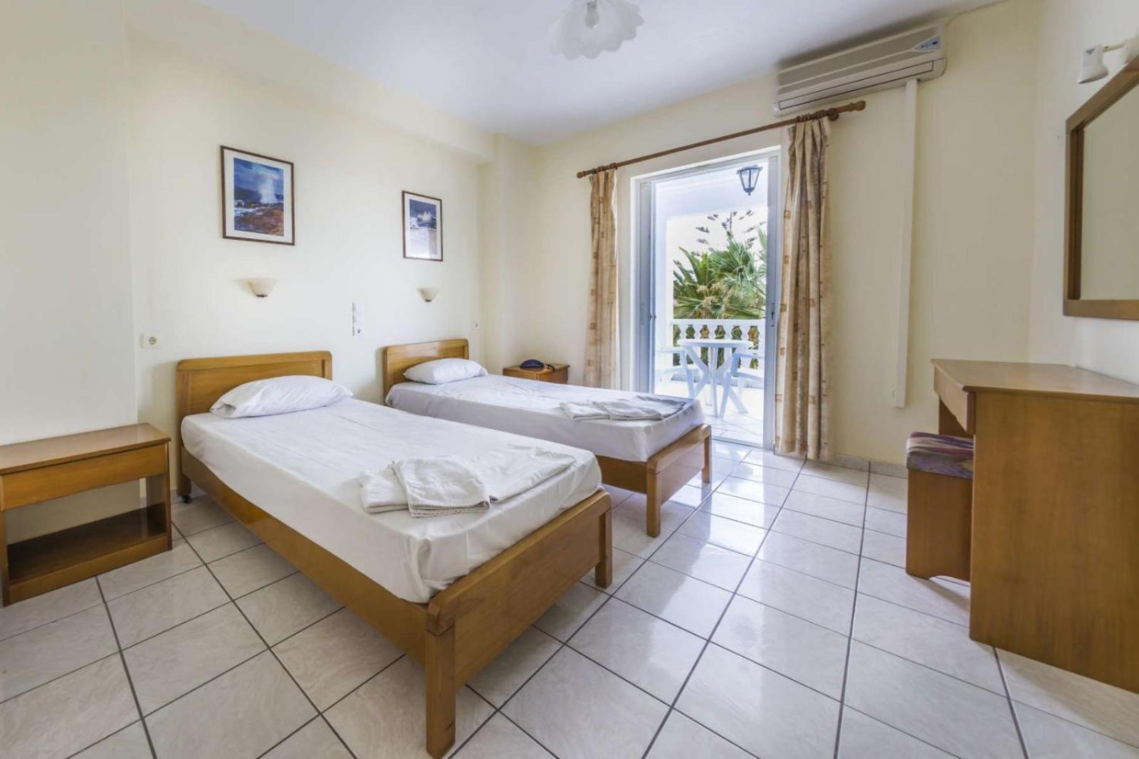 Hotel Holidays Laganas