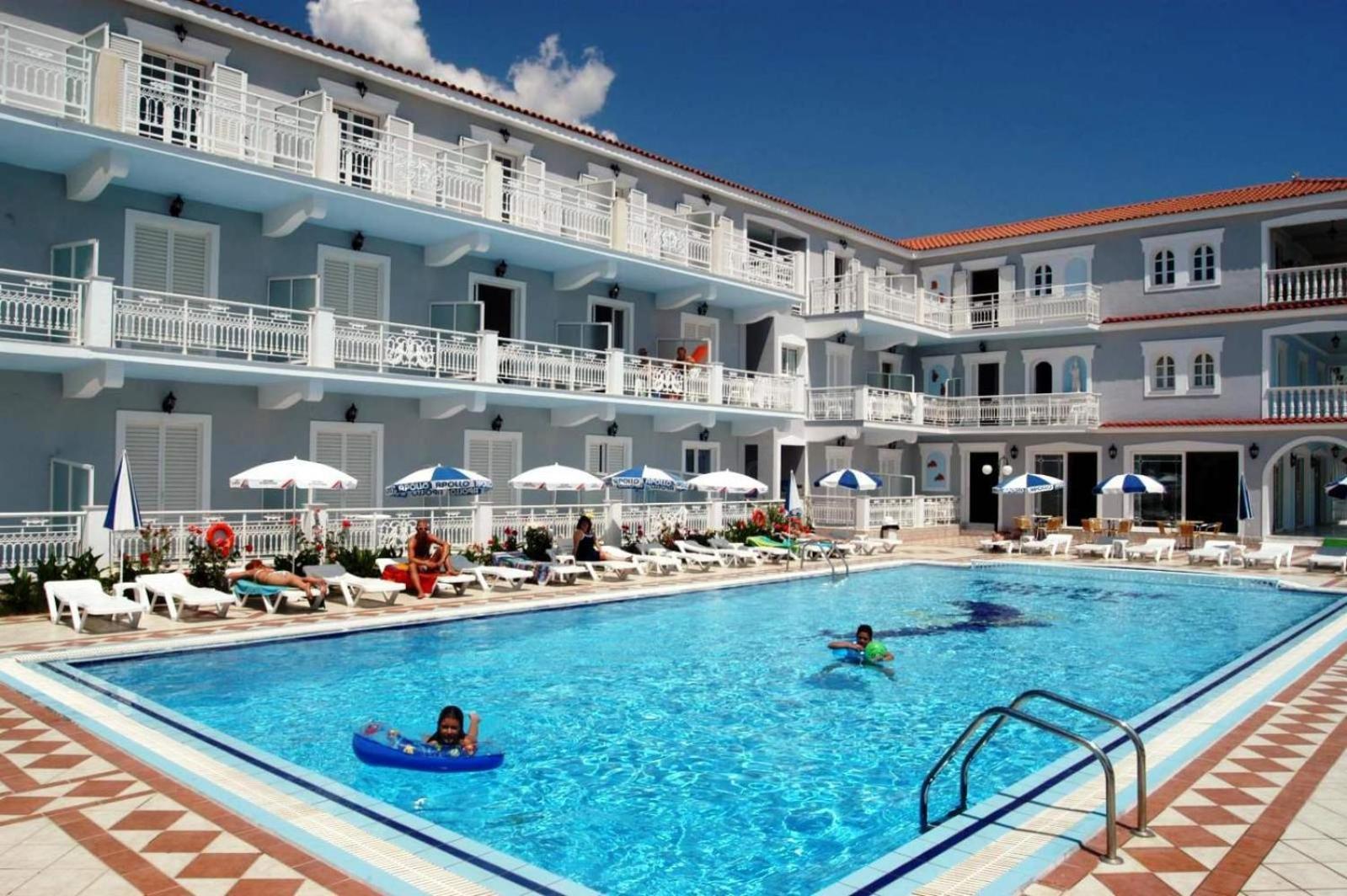 Holidays Hotel 2*