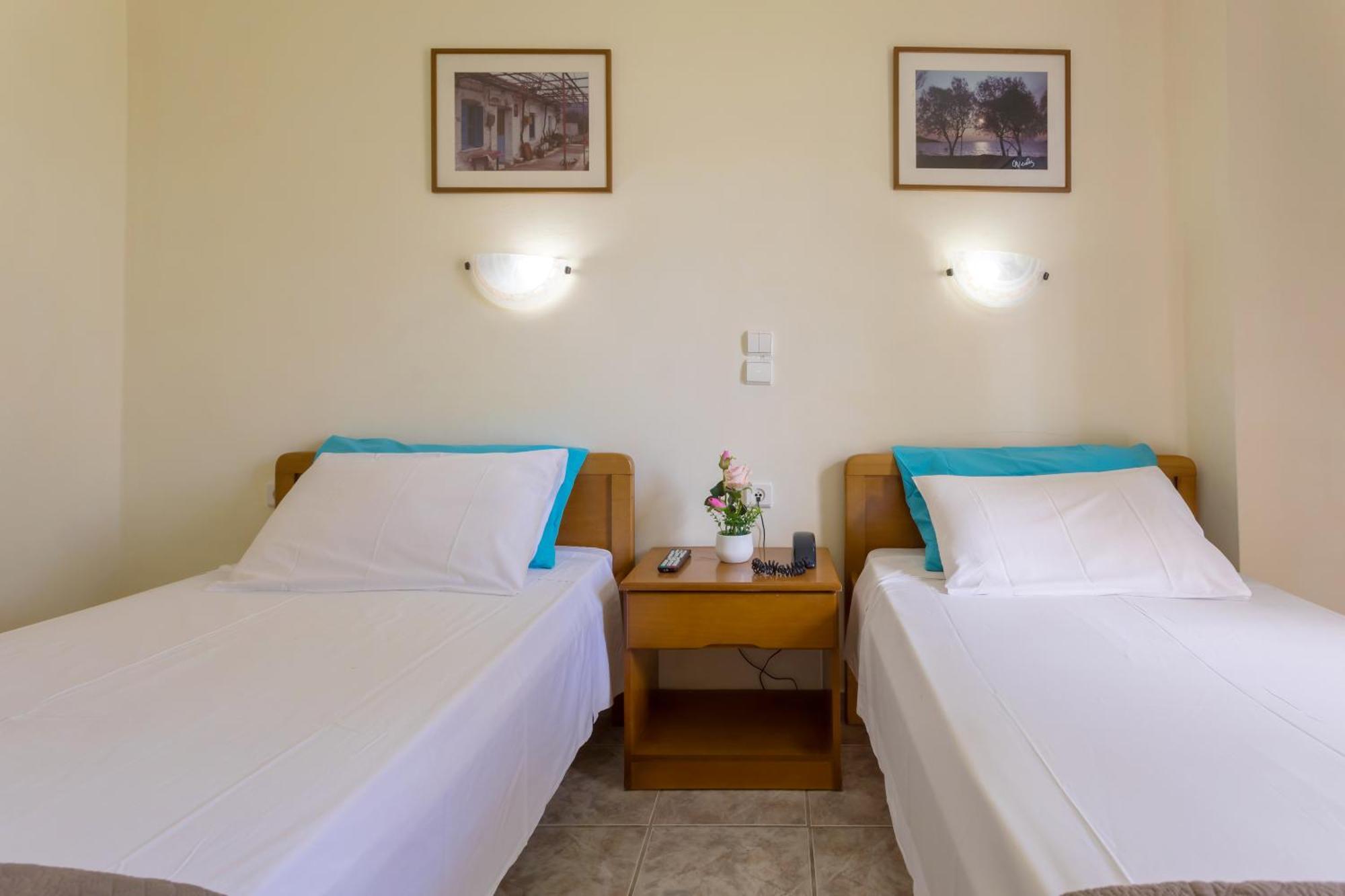 Hotel Holidays 2*