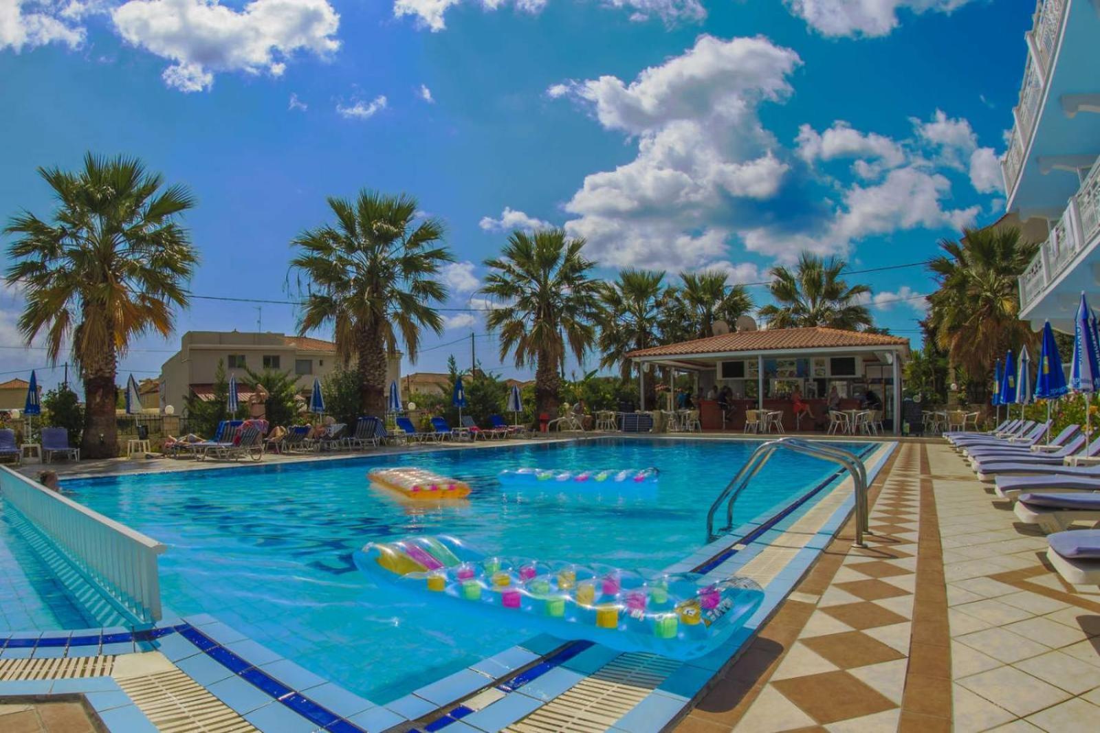 Holidays Hotel 2*