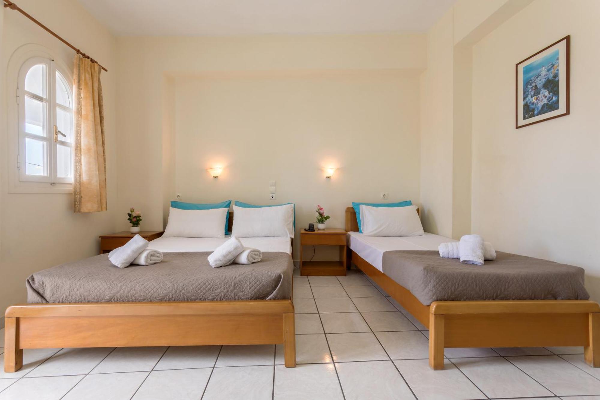Hotel Holidays 2*